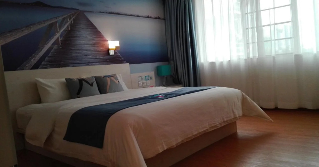Pai Hotel Zhuhai Gongbei Port City Rail Terminal