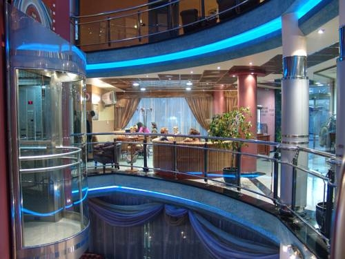 Diamond Plaza