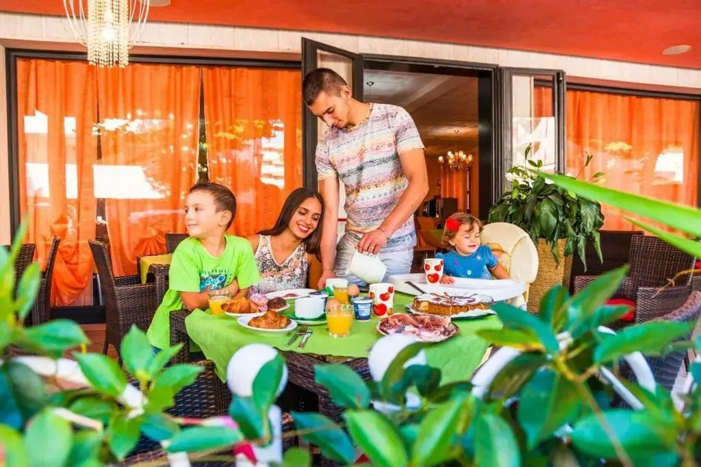 Hotel Villa Del Mar