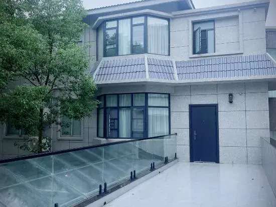 Ganzhou Bajing Lake House B&B  (Jiangnan Songcheng Scenic Area Bajing Park Store)