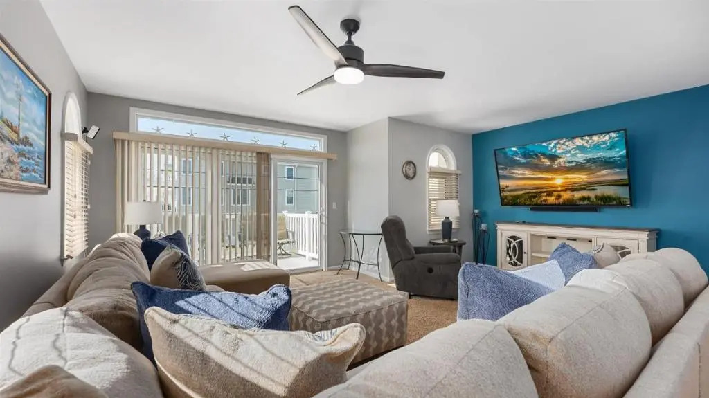 355 E 24th Ave, Unit 1