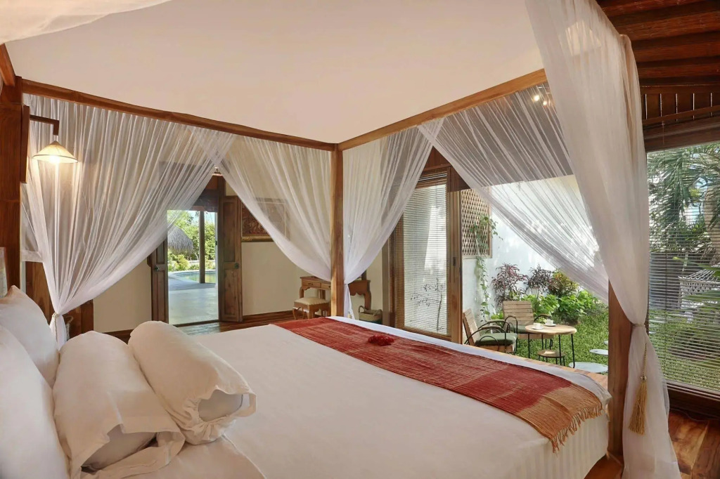 Breezy Point Villas