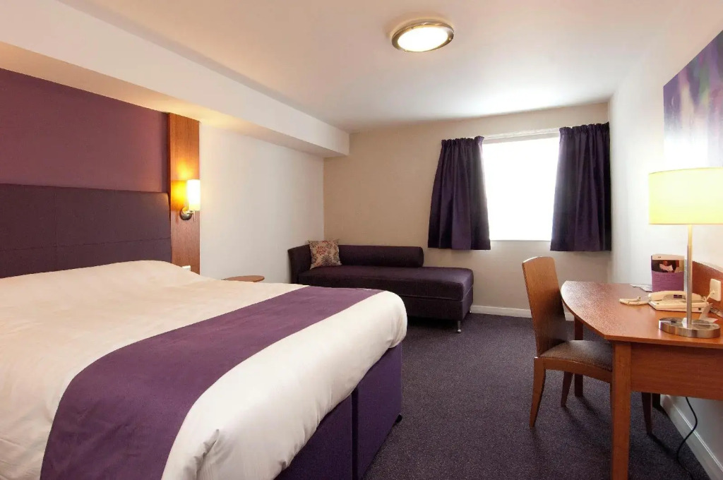 Premier Inn Cardiff City Centre