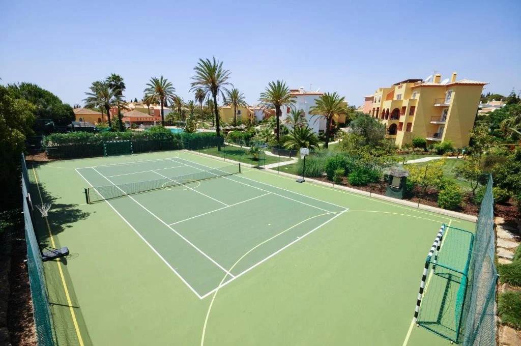 Jardim da Meia Praia Resort
