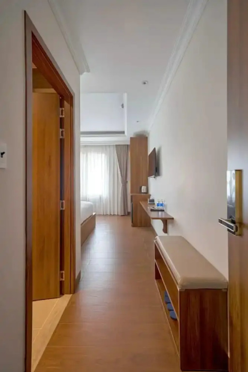 Lyns Hotel