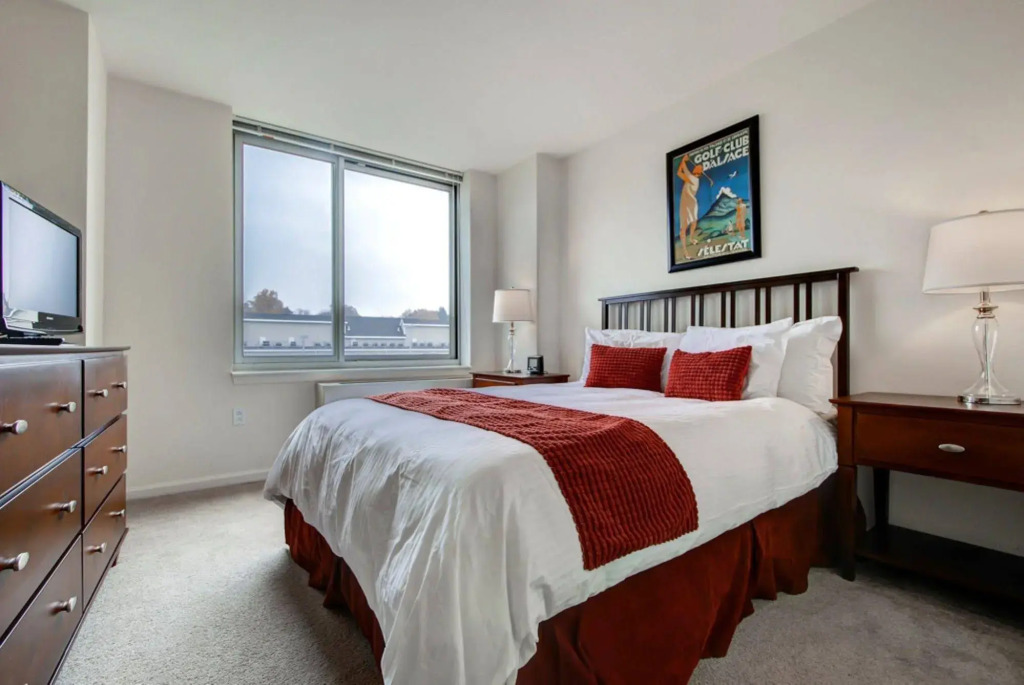 Global Luxury Suites at Downtown Mountain View