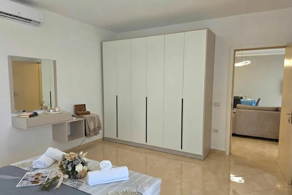 Sea View Apartment in Durres Beach 100