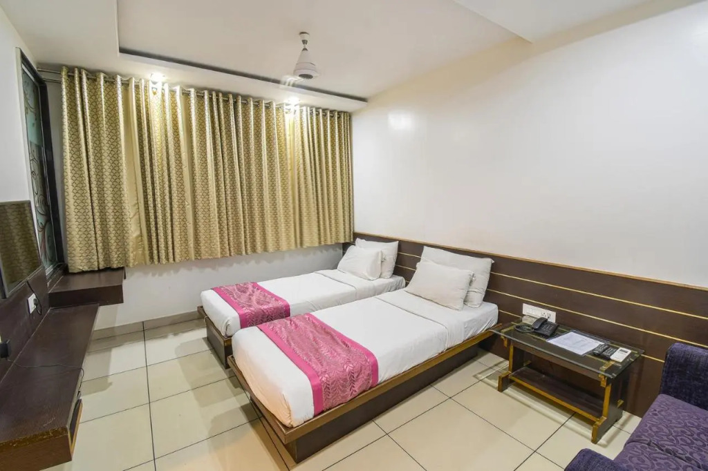 Hotel Radiant Kolhapur