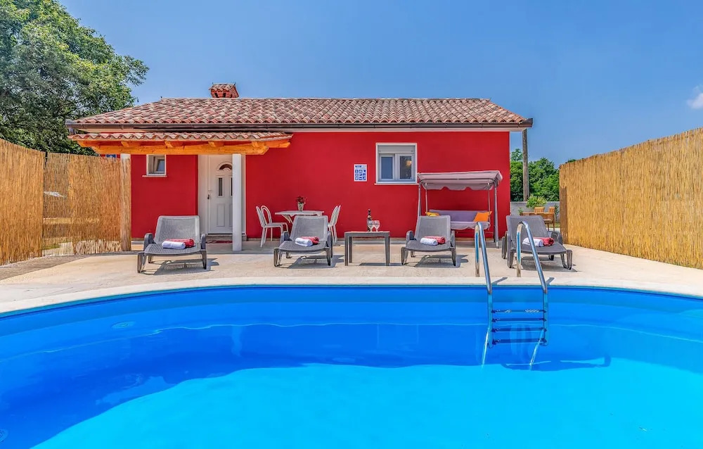 One-Bedroom Holiday Home In Hreljici