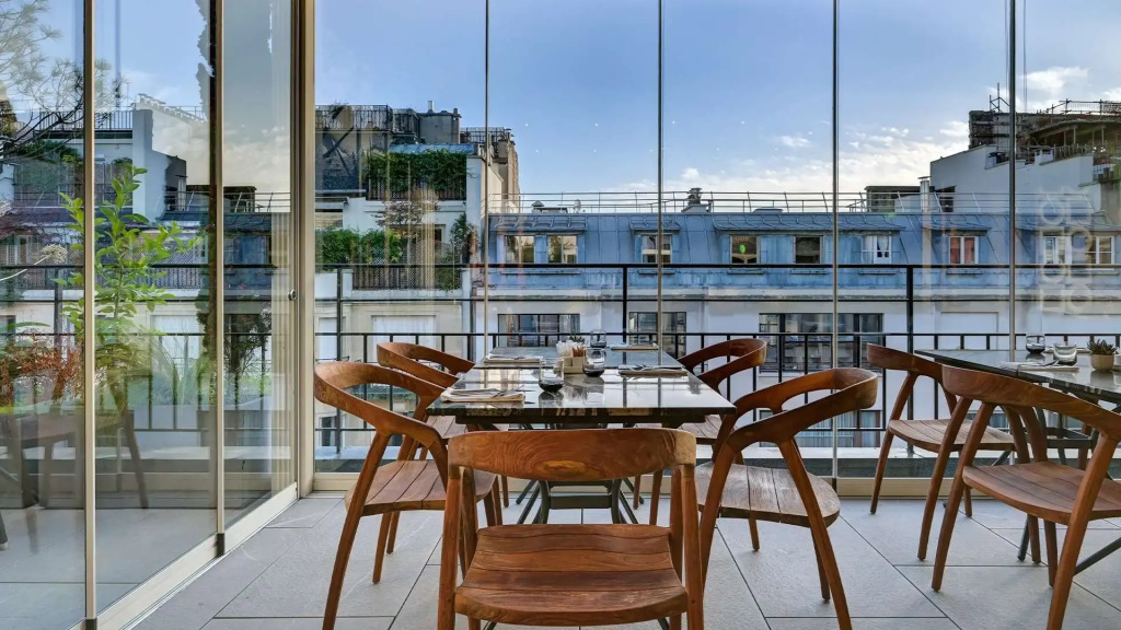 The One Alma Paris