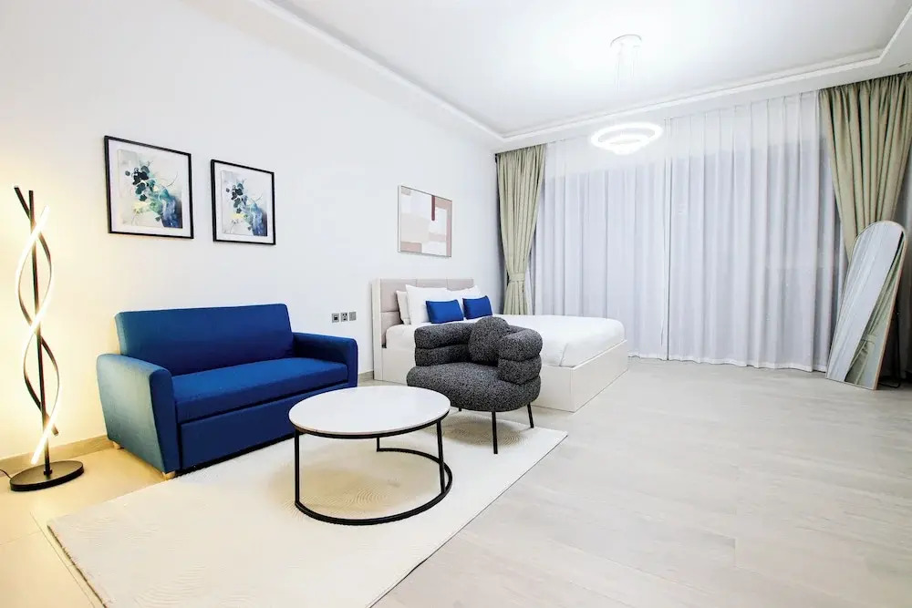 Stylish Stu in Medore Modern Amenities