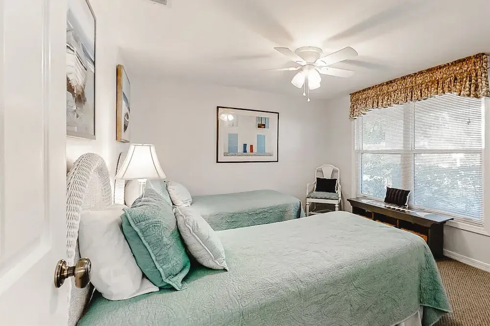 Bright & Sunny Oceanfront Getaway With Central AC & Pool