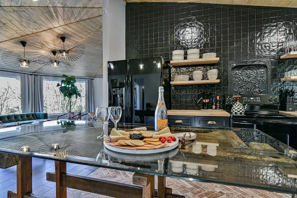 La Maison Mirch - Luxe Design Retreat