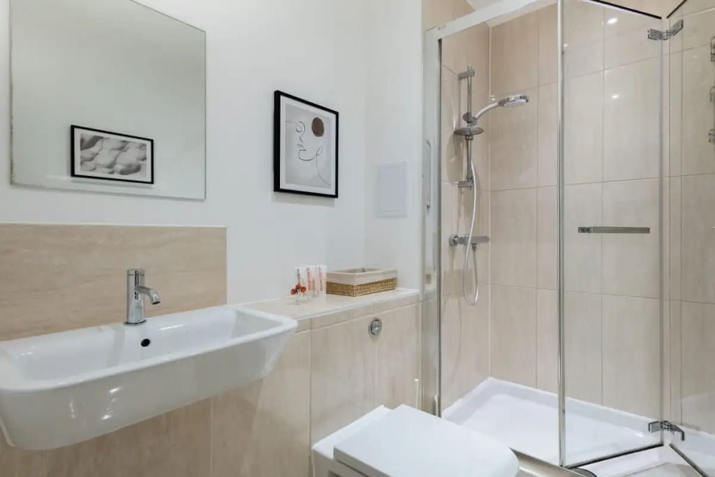 The Hoxton Docks - Modern & Bright 1BDR Flat With Study Room & Balcony