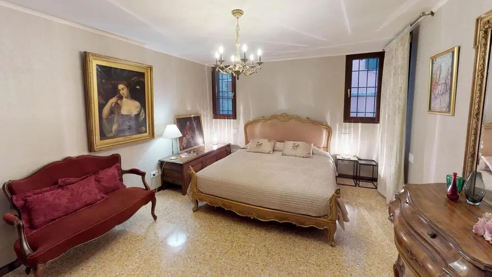In Venice San Marco Beautifully Restored Apartment in a 15th Century Palace