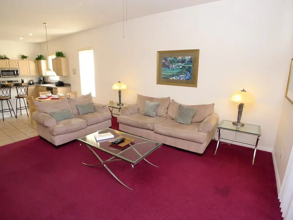 4 BED Pool Home ON Golf Community