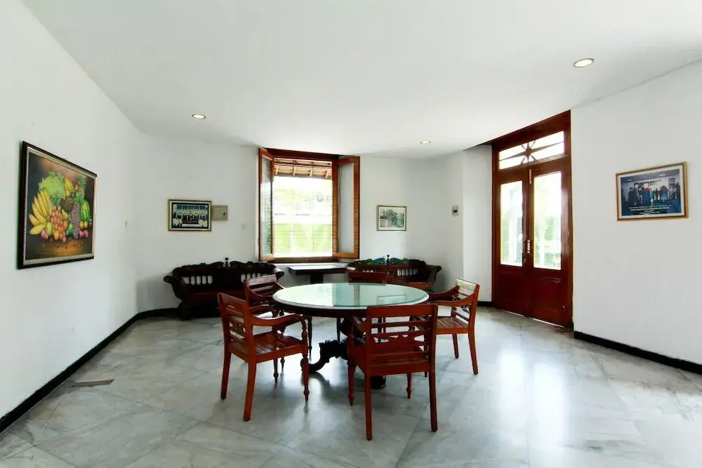 Hotel Limaran 1
