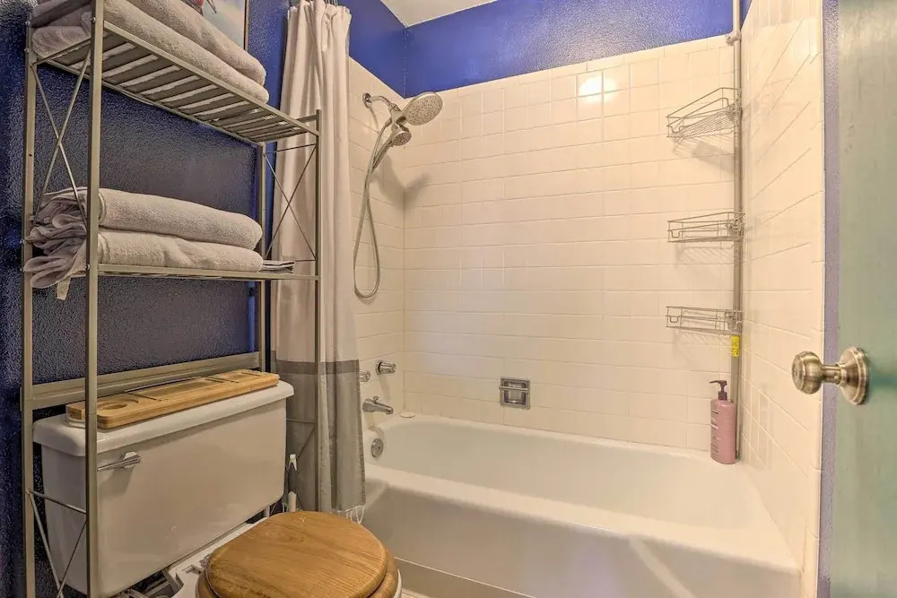 Modern Condo w/ Mtn Views: Near Dillon Reservoir!