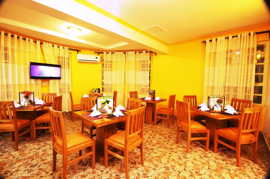 Crest Safari Lodge