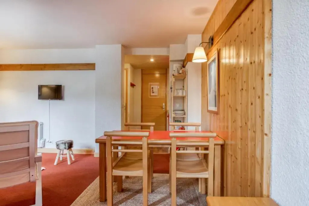 Apartment near the slopes at LA PLAGNE 1800