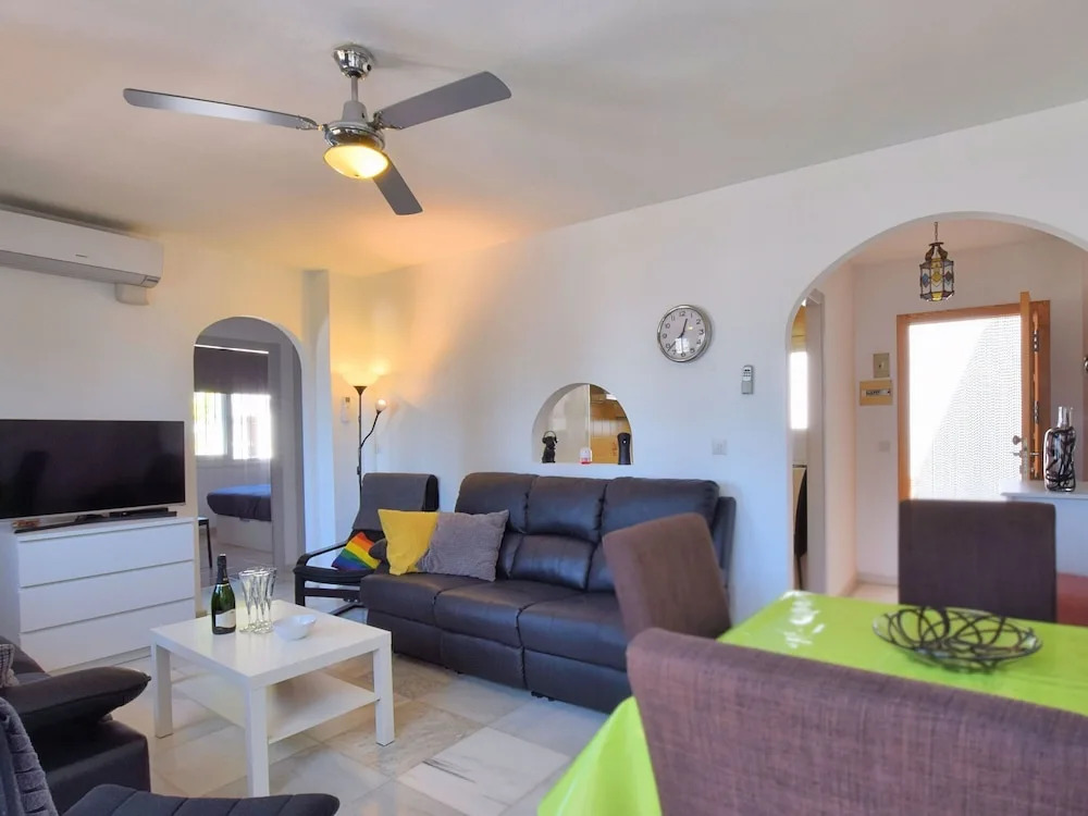 Homely holiday home in Benalmádena with private swimming pool
