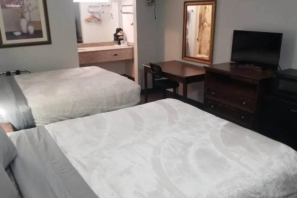 OSU 2 Queens Private Hotel 136 Booking