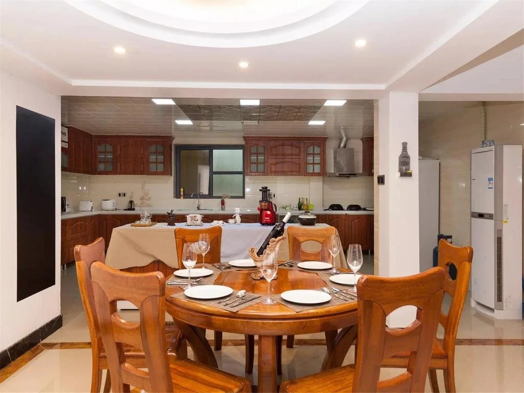 1940 Luxury Villa