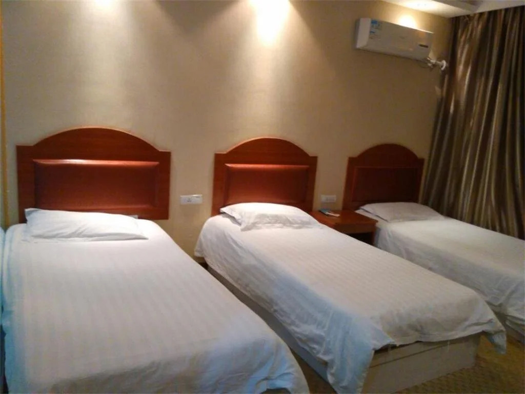 Wudangshan Ruifeng Business Hotel