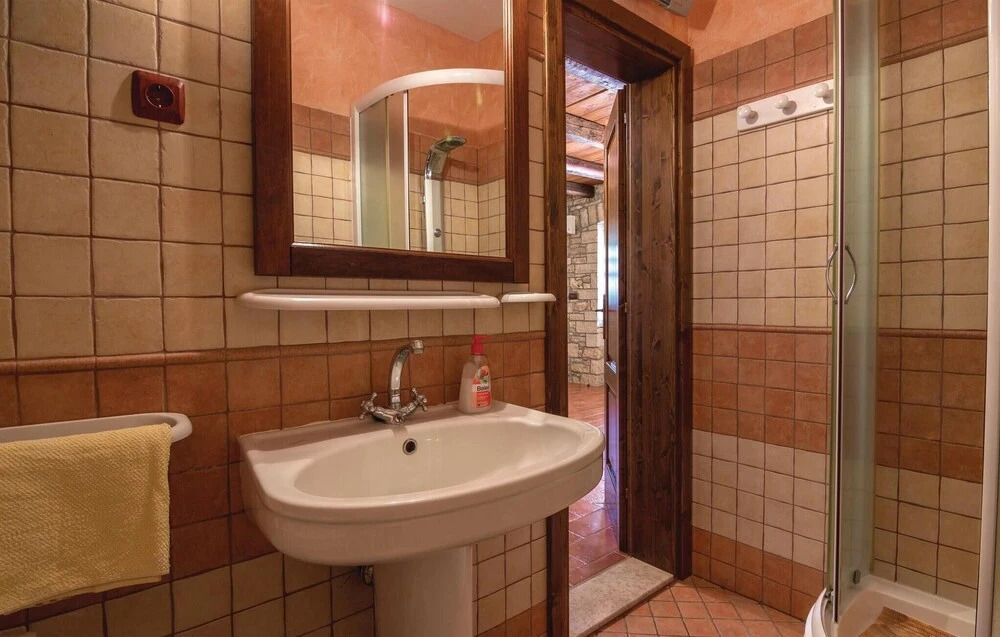 Stunning Home in Vrsar With Wifi and 3 Bedrooms
