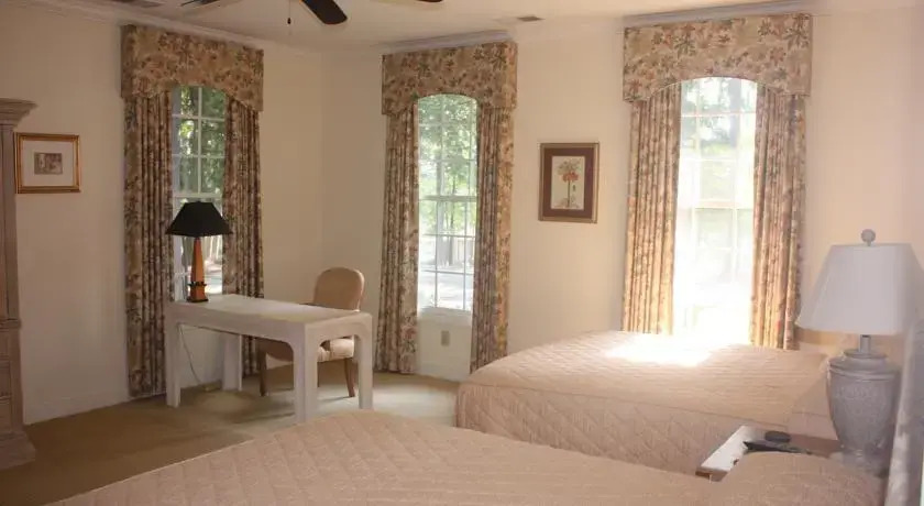 Blue Ridge Golf Cottage