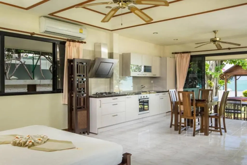 5 Bedroom Beachfront Villa SDV100-By Samui Dream Villas