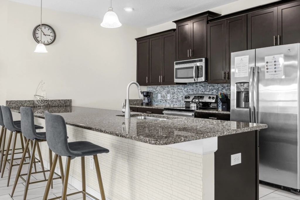 4 Bedrooms 3 Bathrooms Storey Lake 3135 Pp