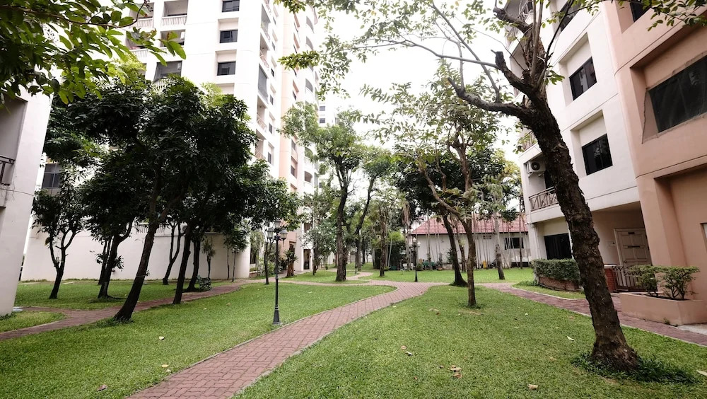 Nontsee Apartment