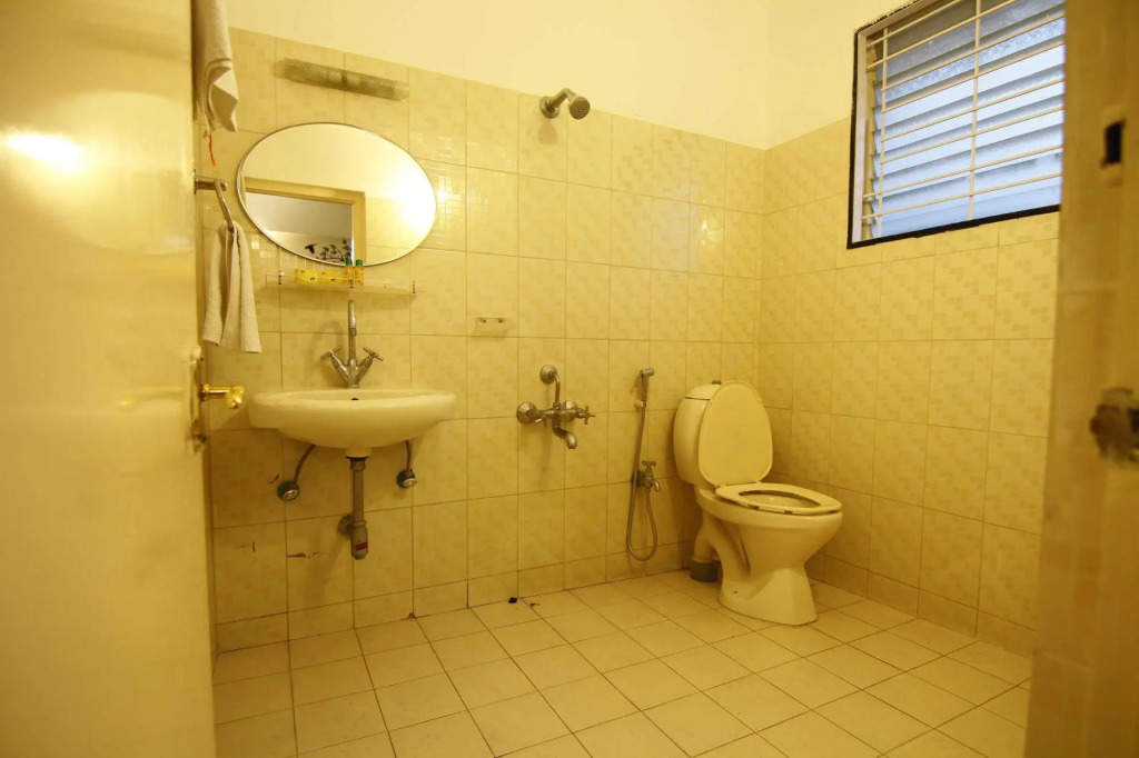 FabHotel Maruthi Domlur