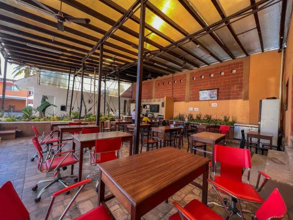 Hotel Oasis