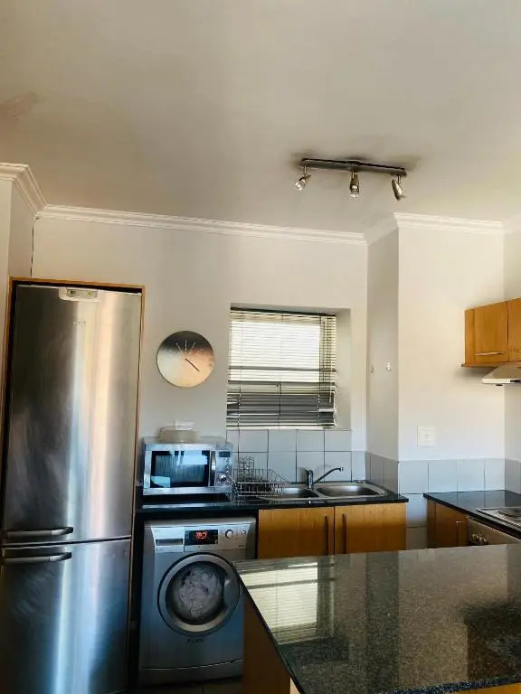 Immaculate & Central Apartment in Houghton