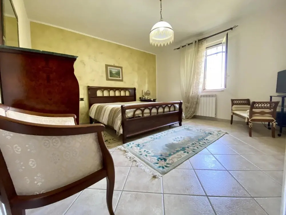 Villa Lilium With Private Pool 5 Bedrooms 10 pax 3 Bathrooms Parking