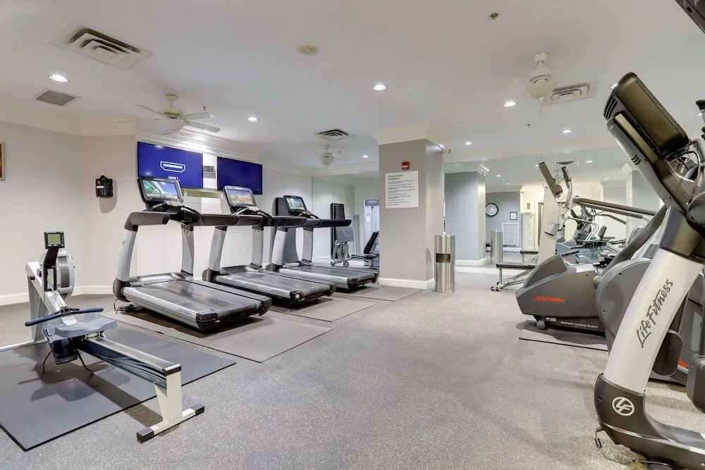 Gorgeous 2 Condo Ballston place w-GYM