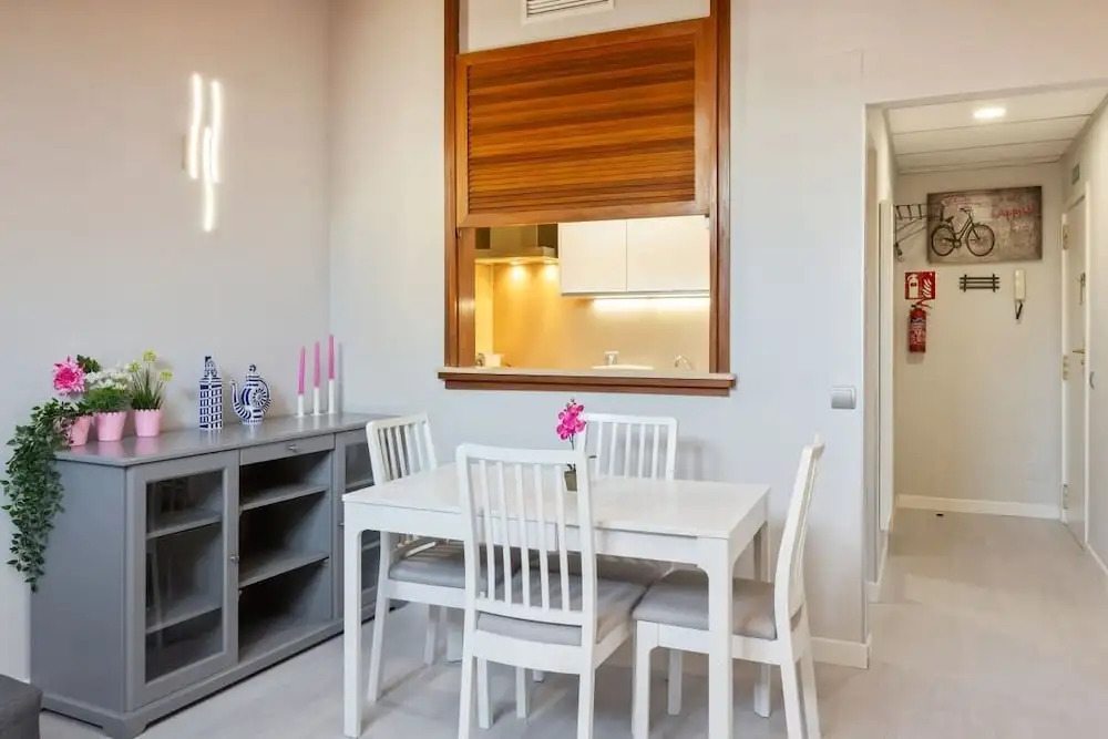 Amazing 1bed Apt, Sleeps 4 Near Sol, 1min to Metro