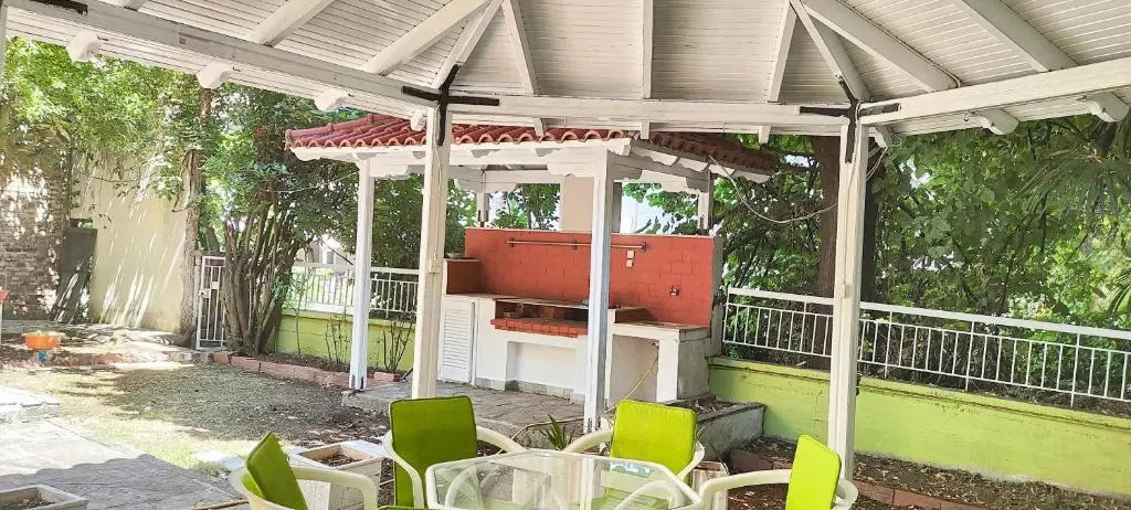 Quiet House with Private Garden