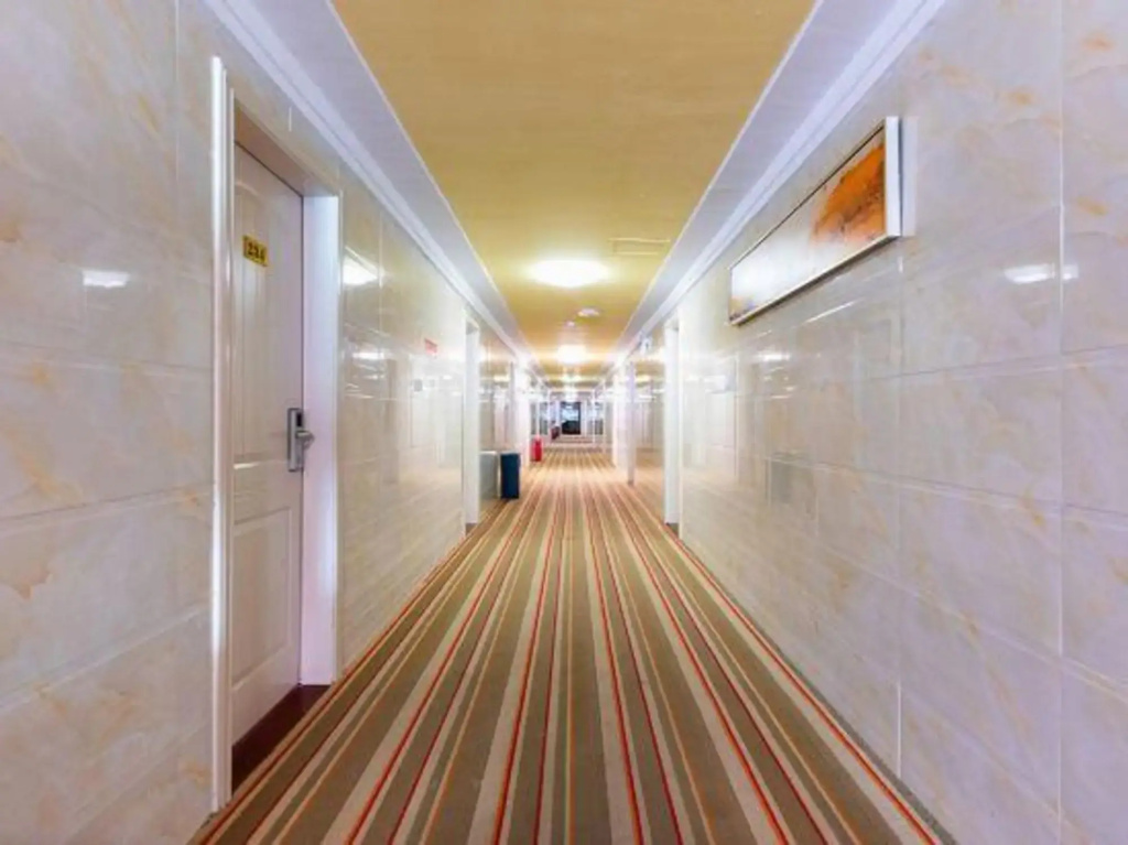 Heyi Express Hotel (Zhuhai Weichuangli Industrial Park)