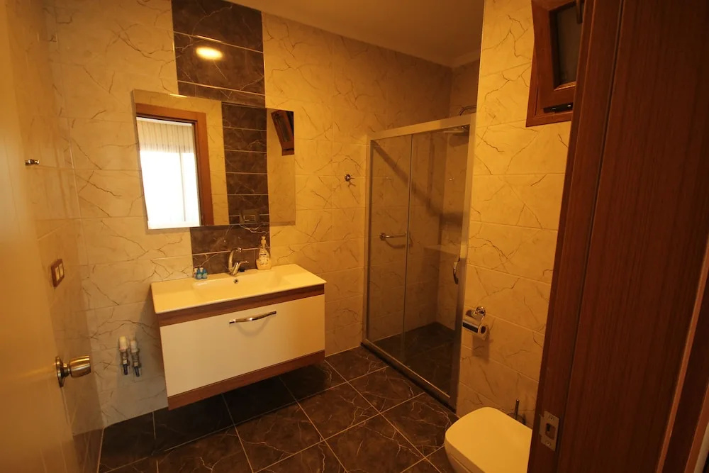Alptekin Otel