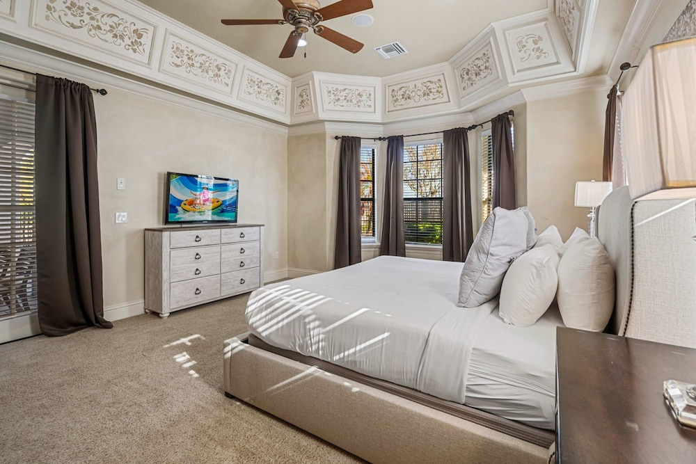 7811 Palmilla Court