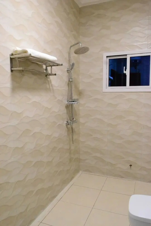 Janhas Senegambia Villa rental 3 with free wi-fi