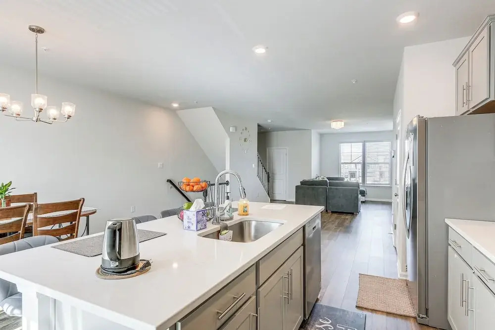 2 Mi to Dtwn Frederick: Updated Townhome