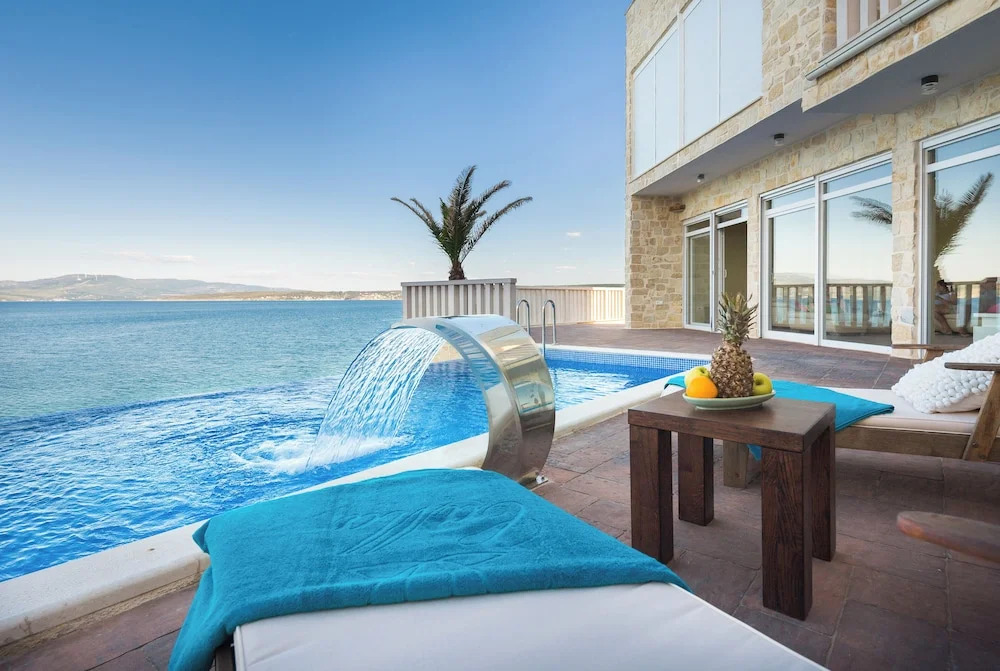 Luxury at Villa Cama - Your dream vacation Rental