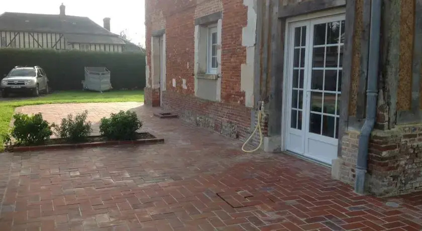 Le Saint Aubin- Maison d hôtes dans ce monastère du 16 siècle