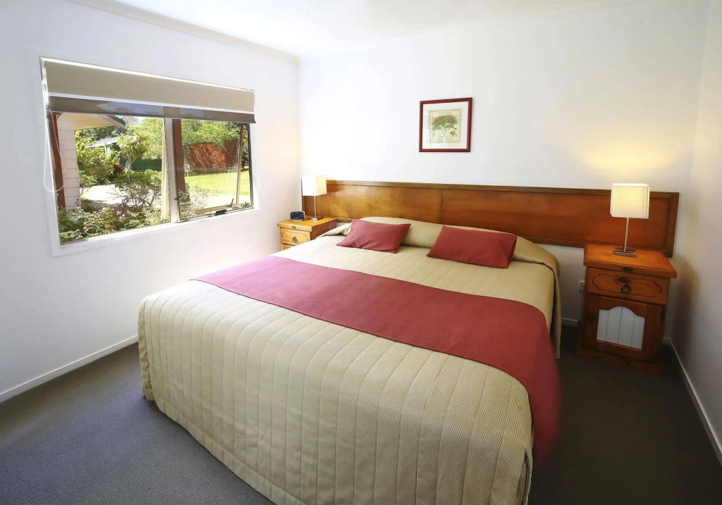 Poinciana Cottages