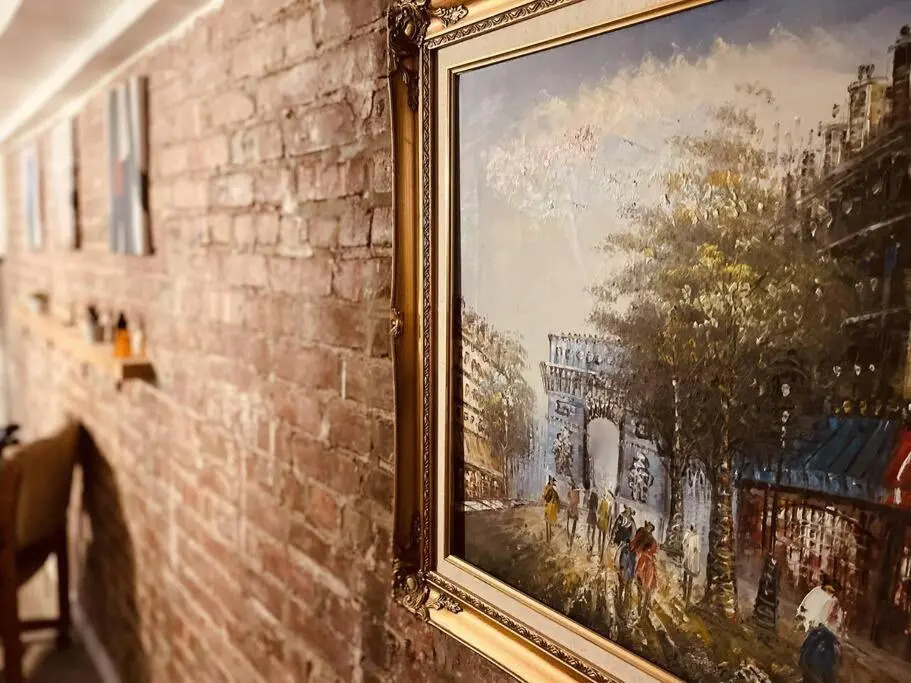 1850s historic Row House 7min train to NYC with private backyard