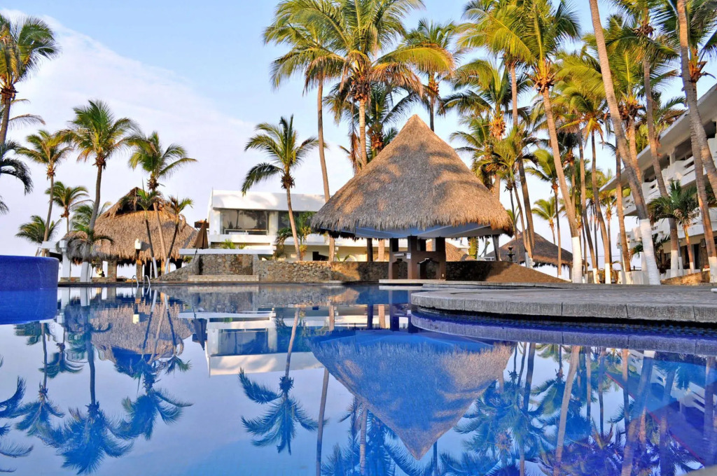 Mar Paraiso Queen